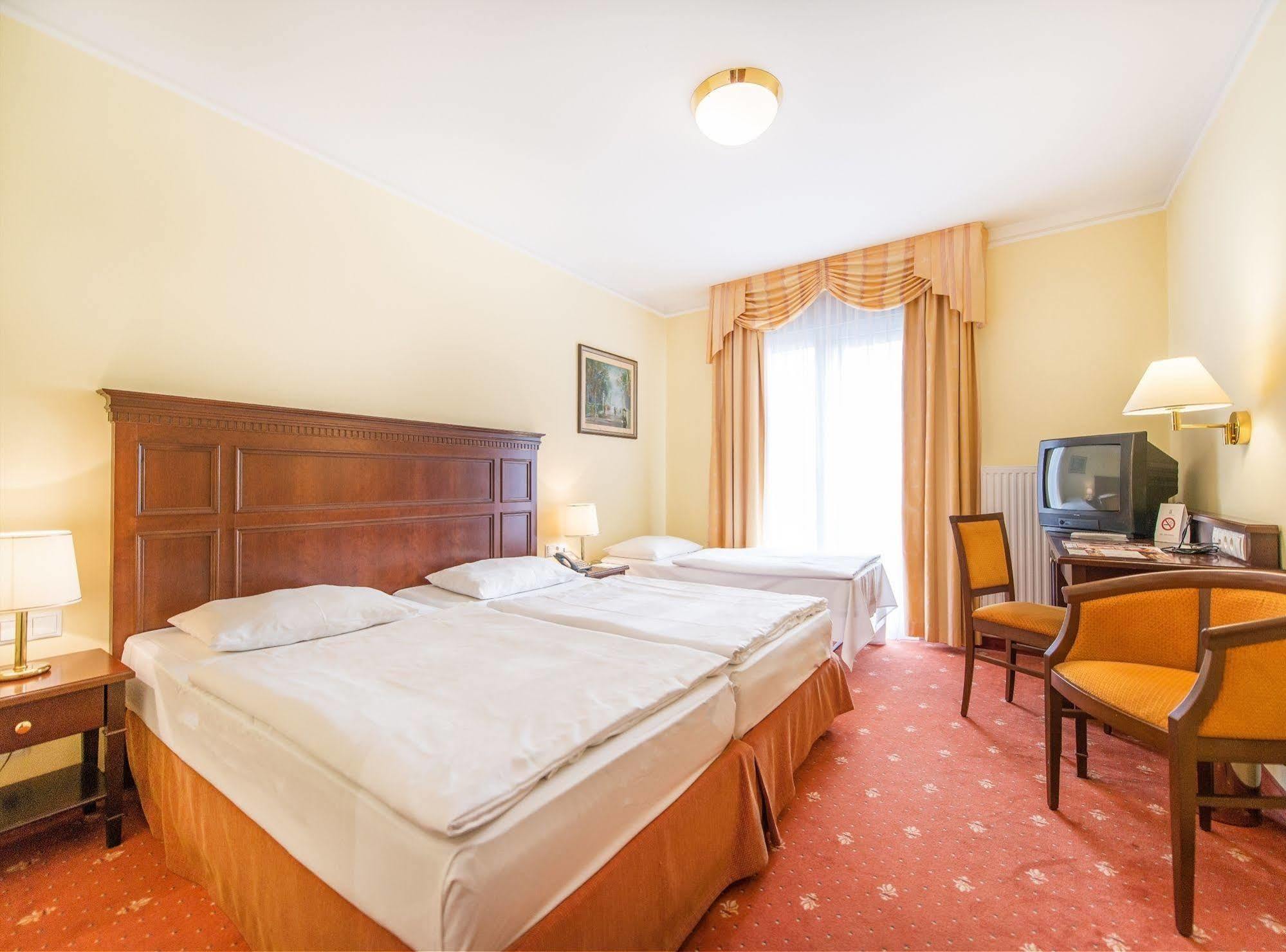 Select Hotel Prinz Eugen Wien Εξωτερικό φωτογραφία